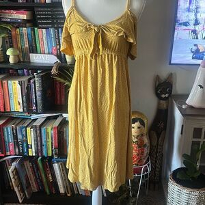 Old Navy Size Medium Maternity Yellow polka dot dress
